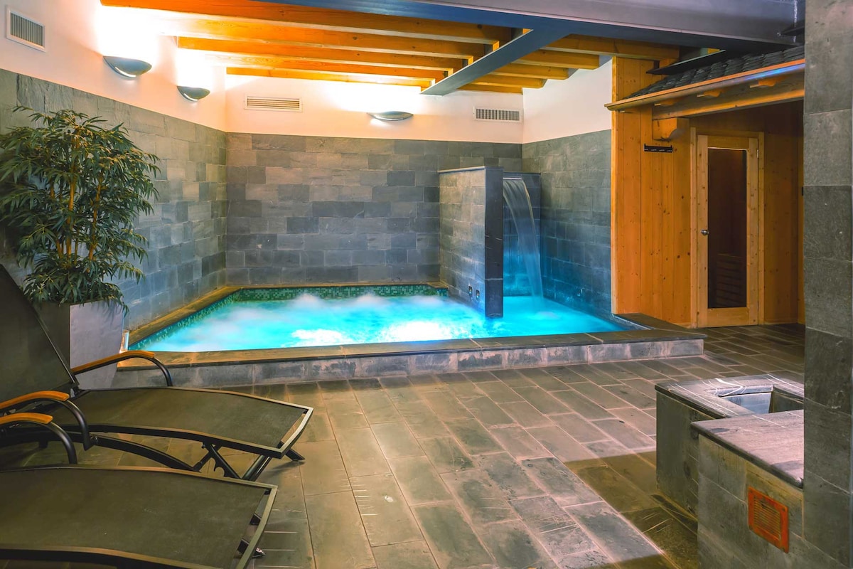 AR Mountains Lodge free spa access