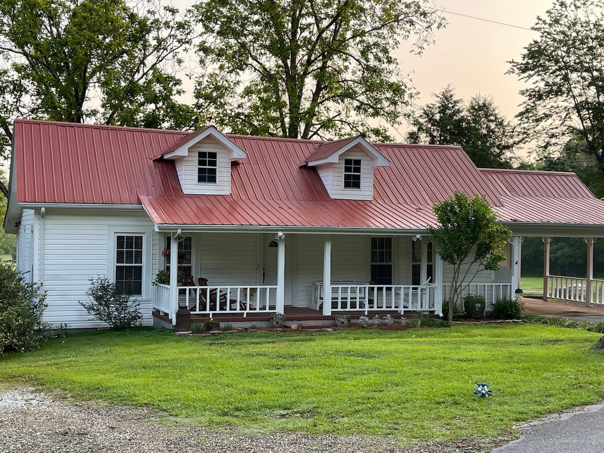 Savannah 's Sanctuary on Rock Creek Farm