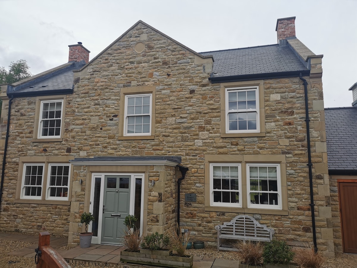 Spacious family house in rural Northumberland