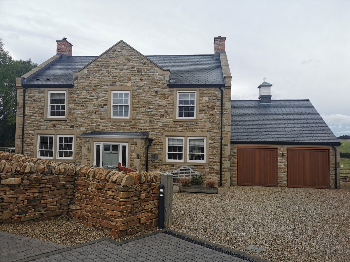 Spacious family house in rural Northumberland