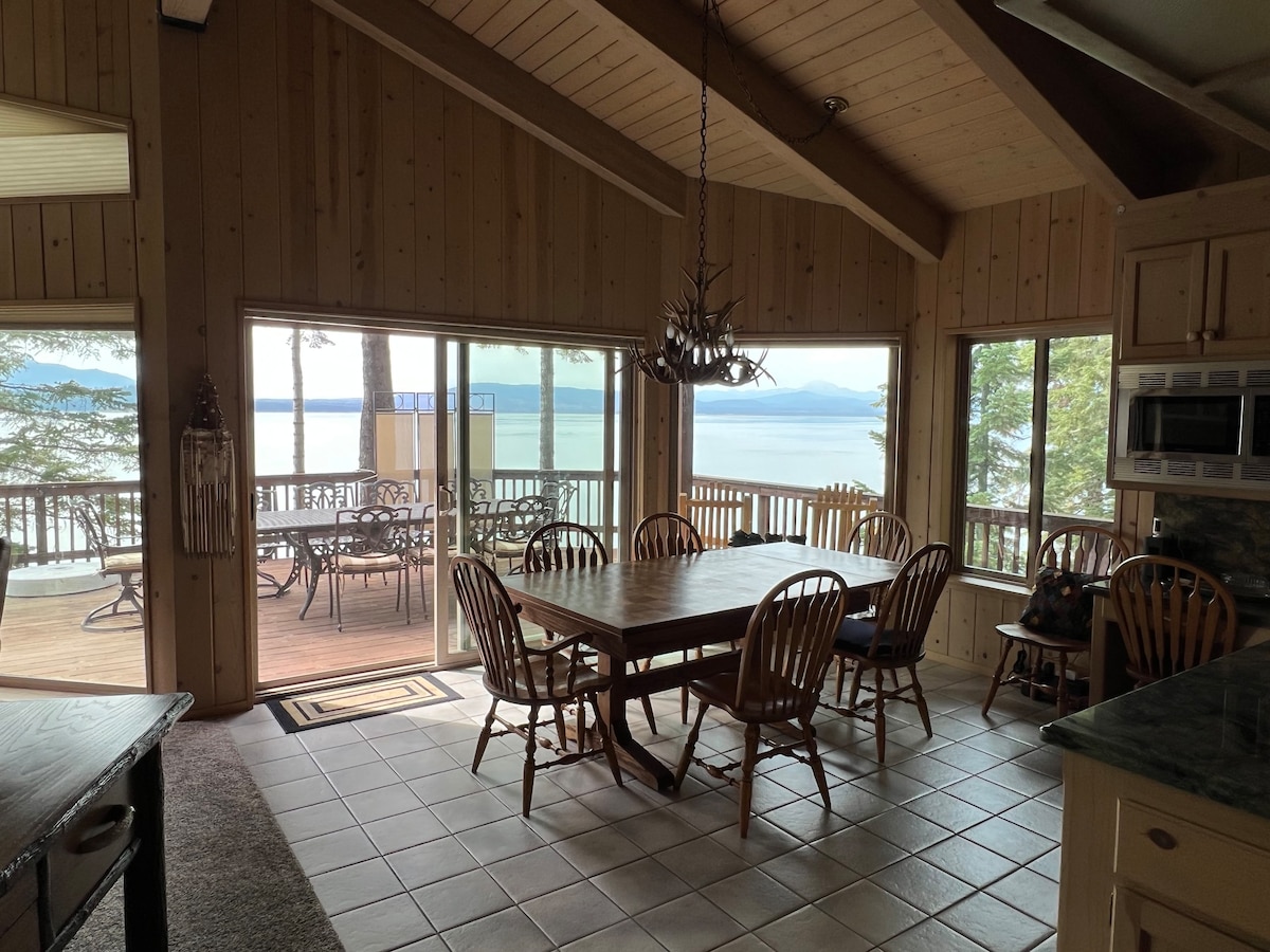 Lake Almanor Country Club Cabin with private dock