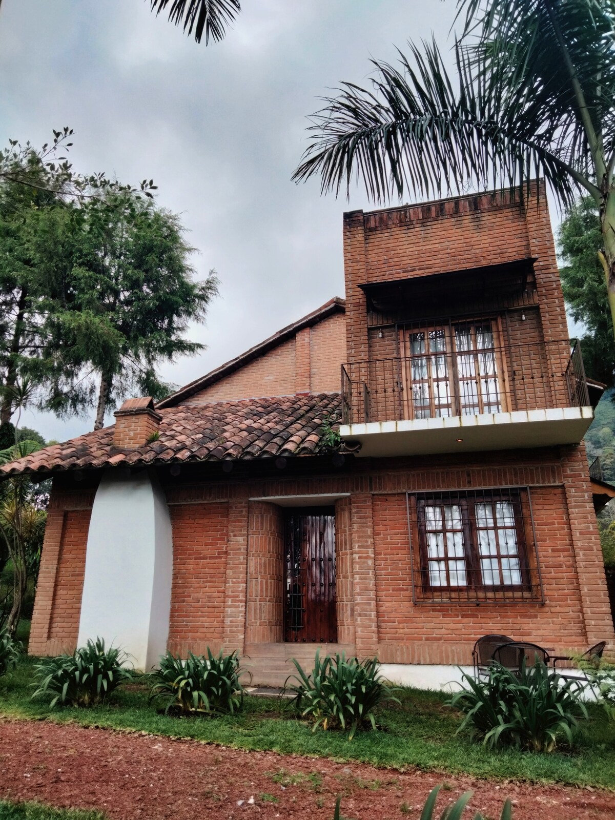 Finca las Nubes "Cabaña El Roble"