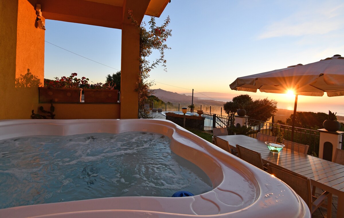 Bellavista Etna 320平方米别墅，泳池+按摩浴缸