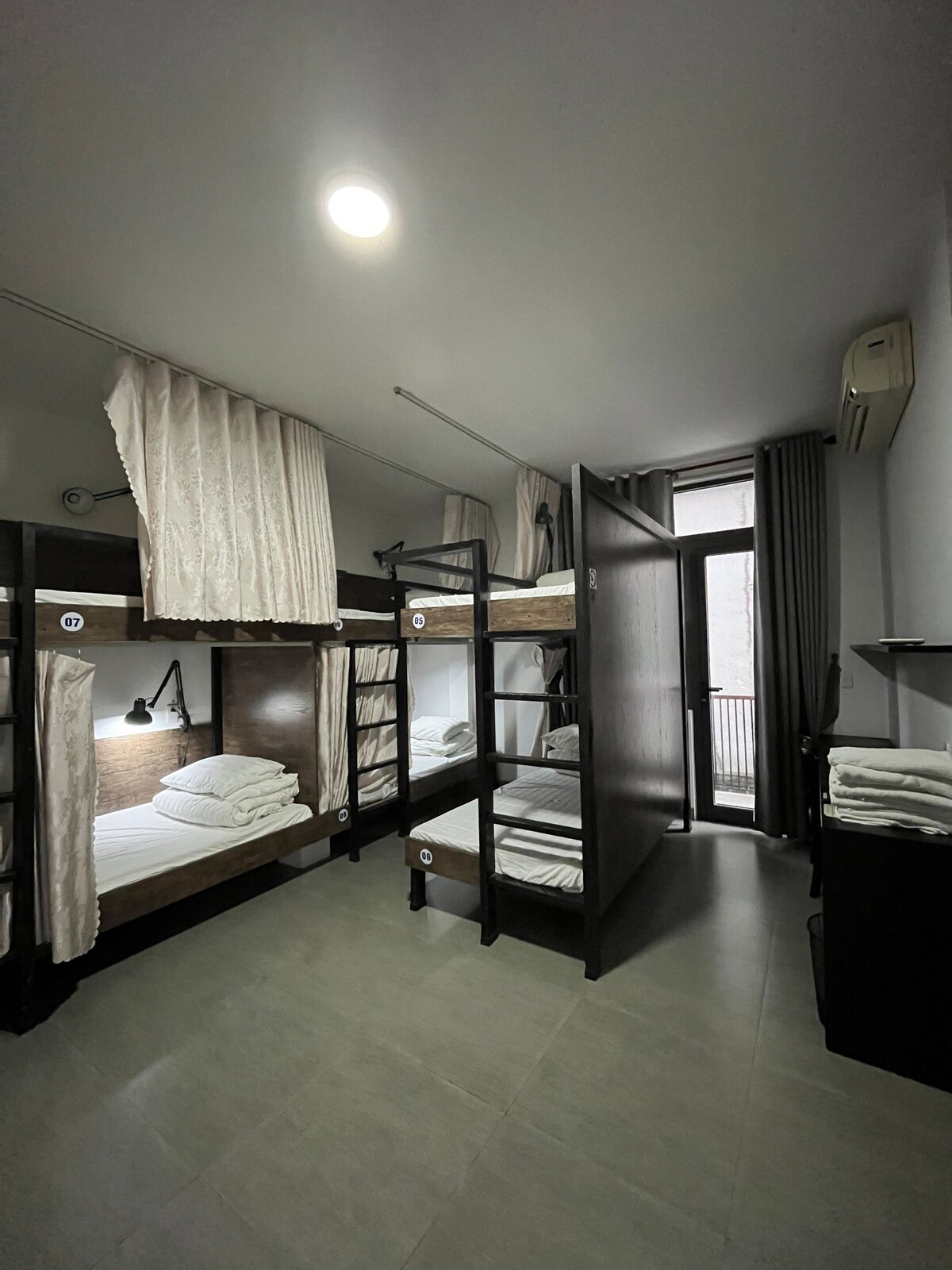 KHA酒店-宿舍混合房， 10张床