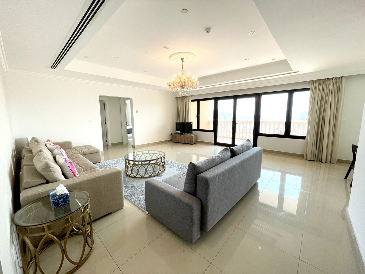 Lovely 2 Bedrooms Unit With Stunning View