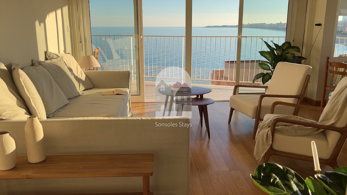 Stunning sea view 3-bedroom by Sonsoles Stays