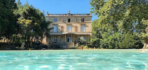 Gite XXL 650 m², 10 chambres, 20 à 28 personnes
