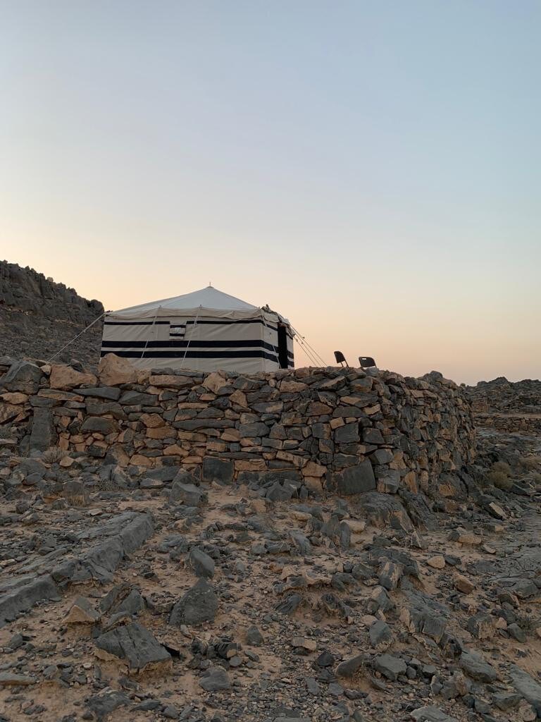 位于Ras Alkhaimah山顶的舒适帐篷