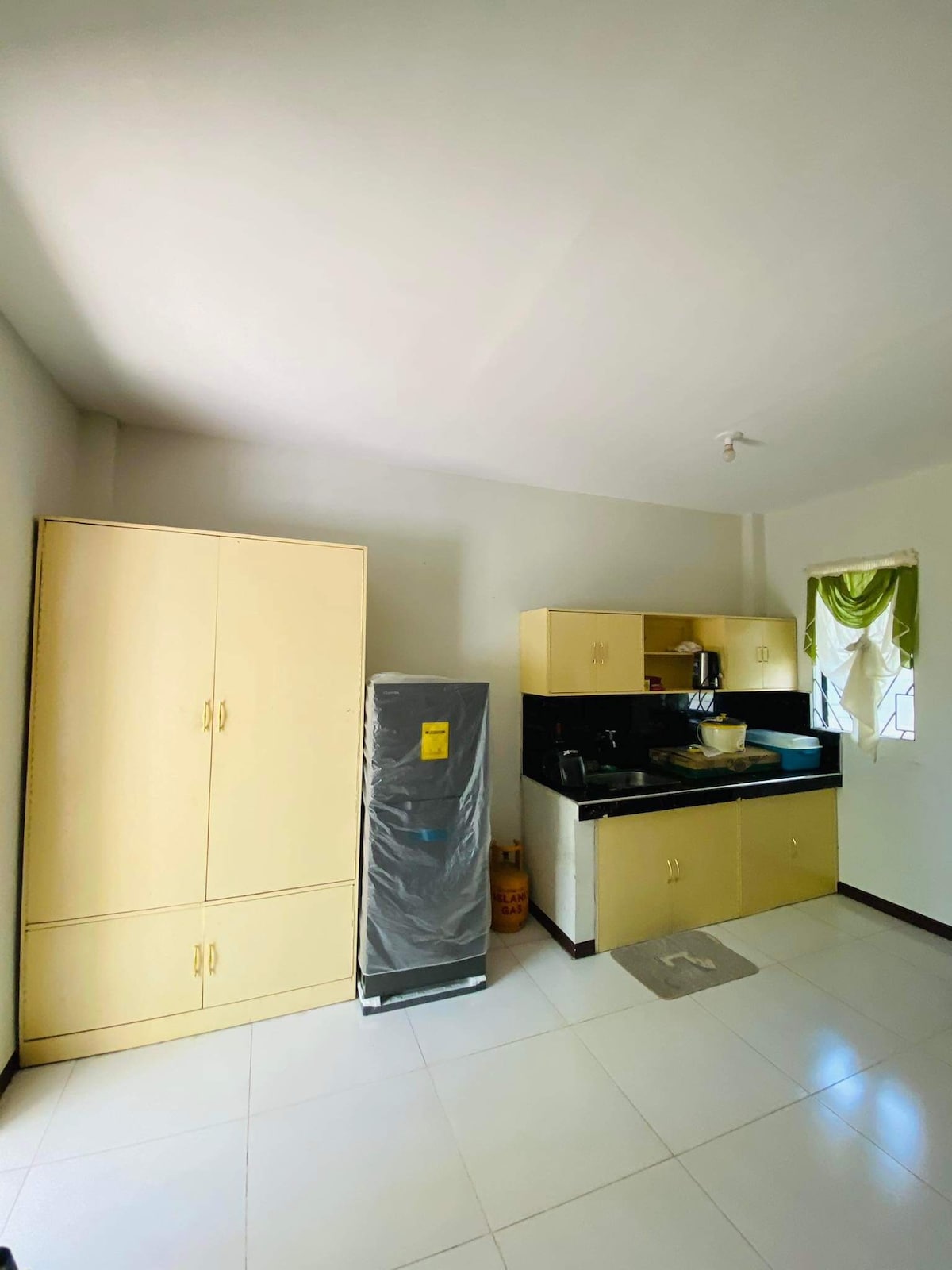 An affordable bachelor pad within toril poblacion