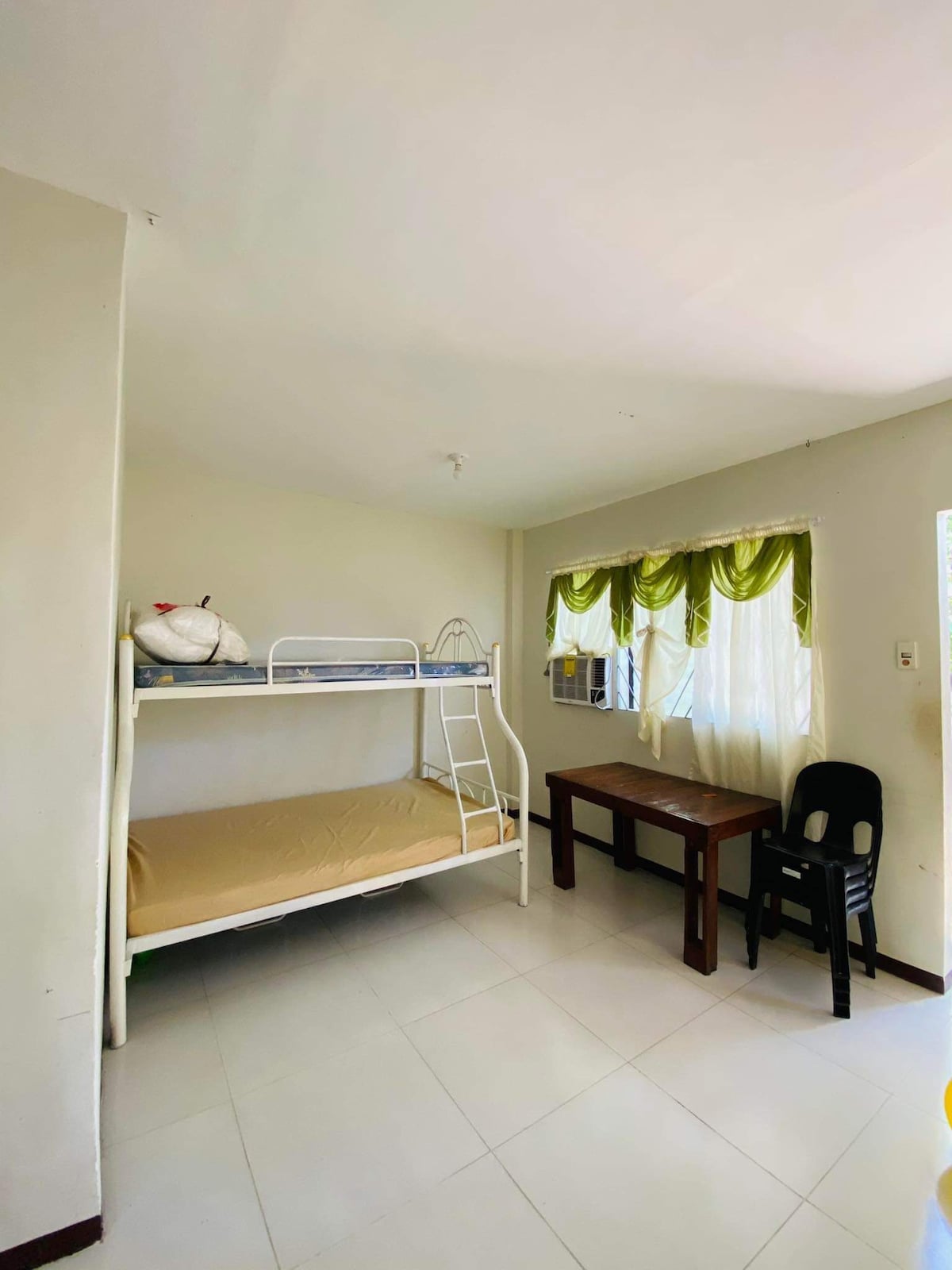 An affordable bachelor pad within toril poblacion