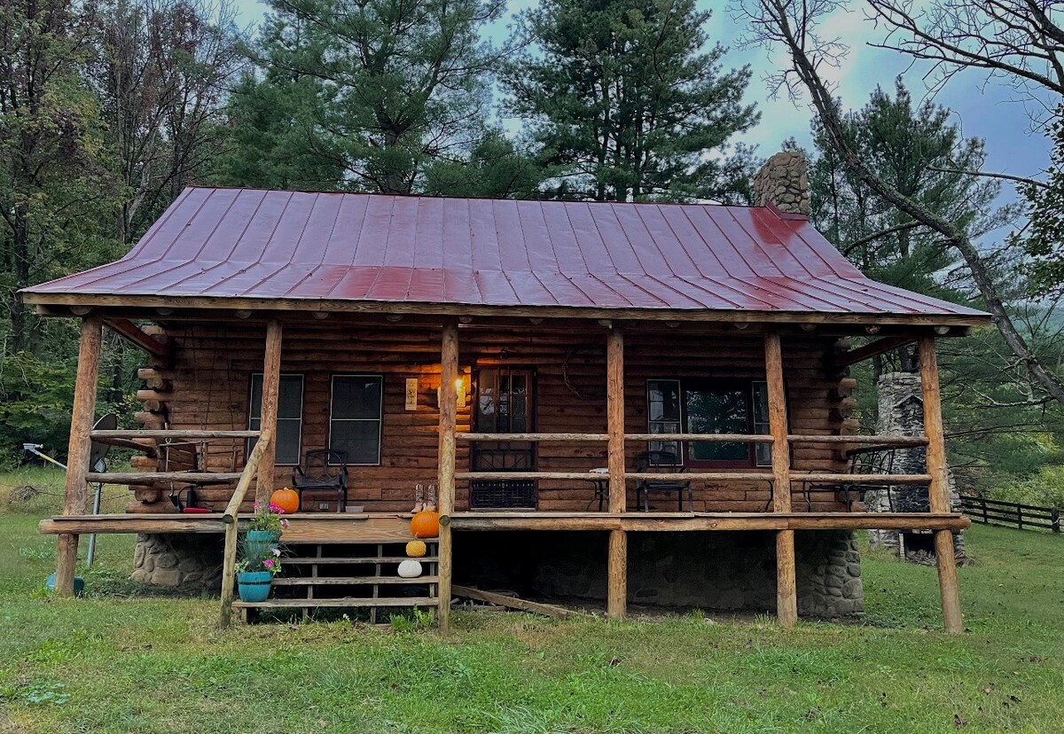 Joanie's Place Cabin next to Shenendoah NP