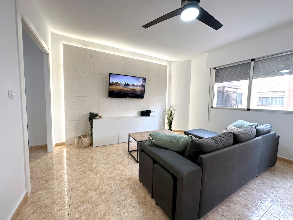 Modern, central and beach. Apartment in Aguilas.