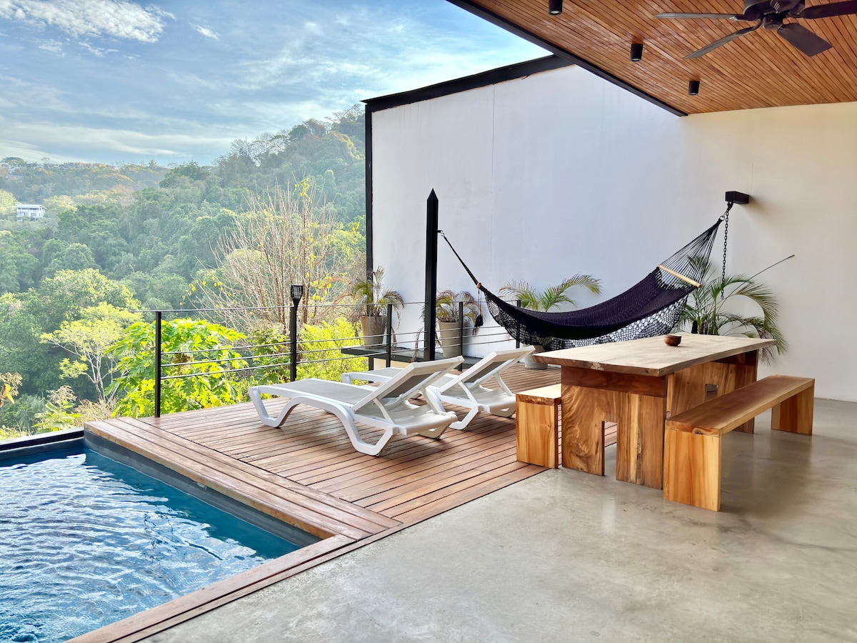 Seataya jungle valley view luxury villa with pool