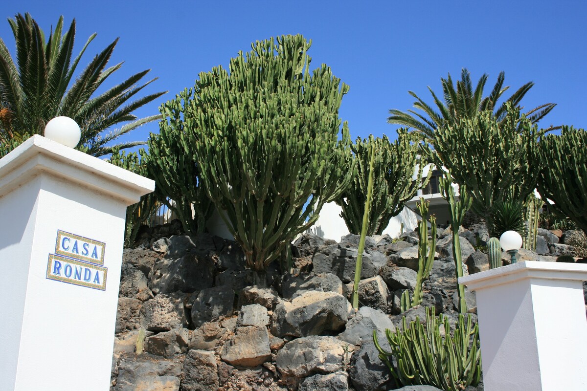 Casa Ronda 2 - Villa with garden, sea view & pool