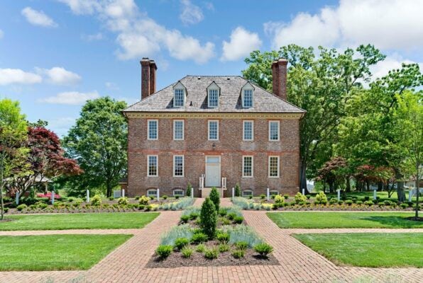 Colonial Williamsburg Spacious 4 Bedroom Suite!