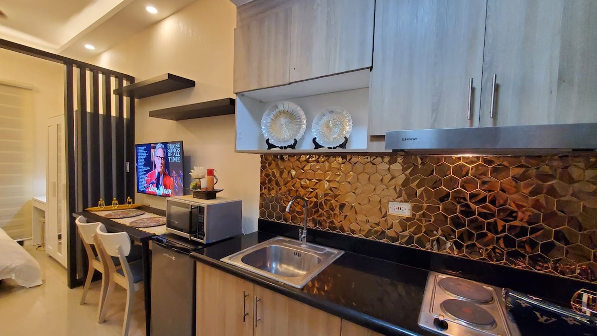 MOA Pasay w/Netflix &Wifi Shore2 Cozy&Comfortable