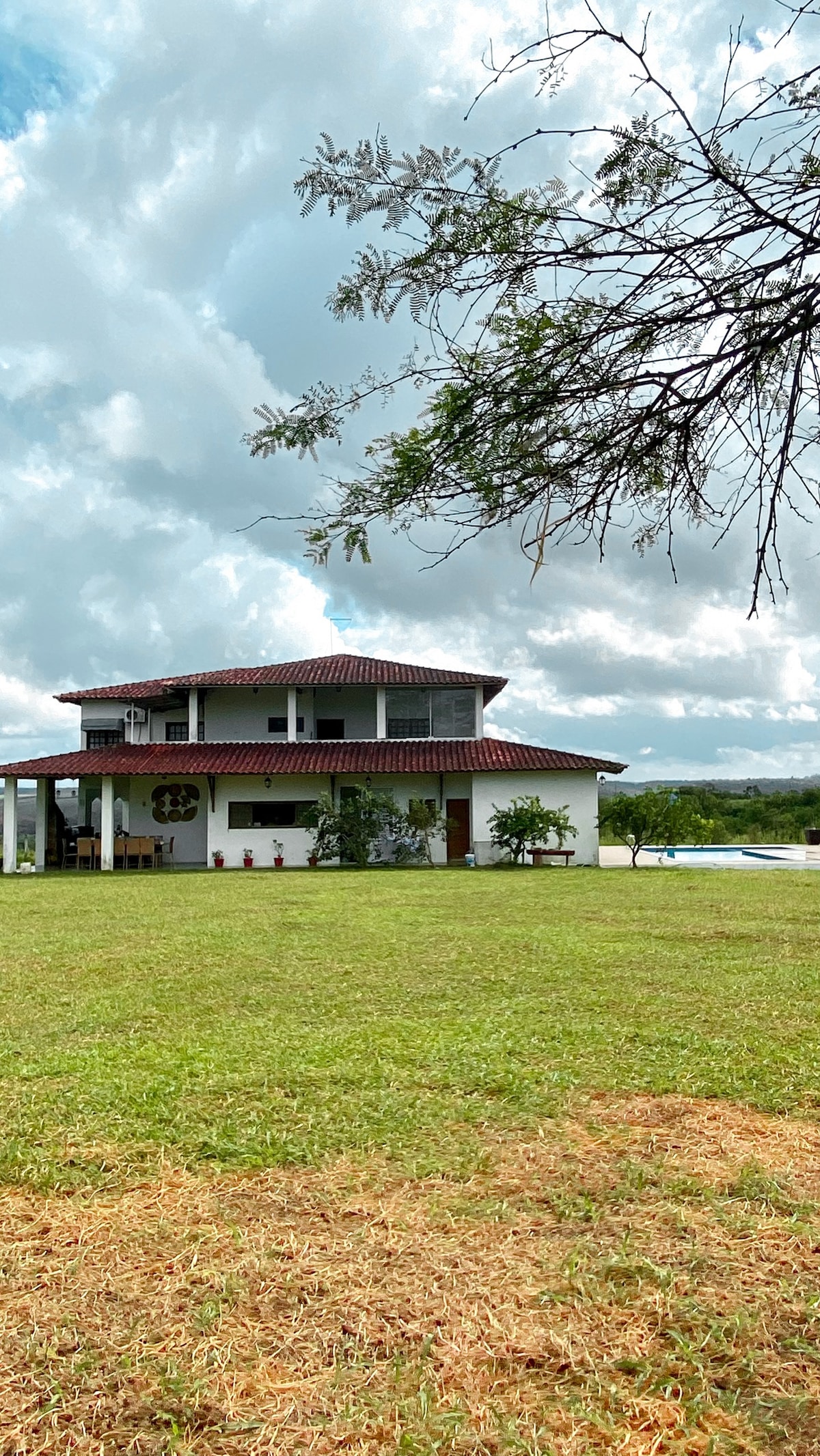 Casa de campo c/ piscina e volta a cavalo