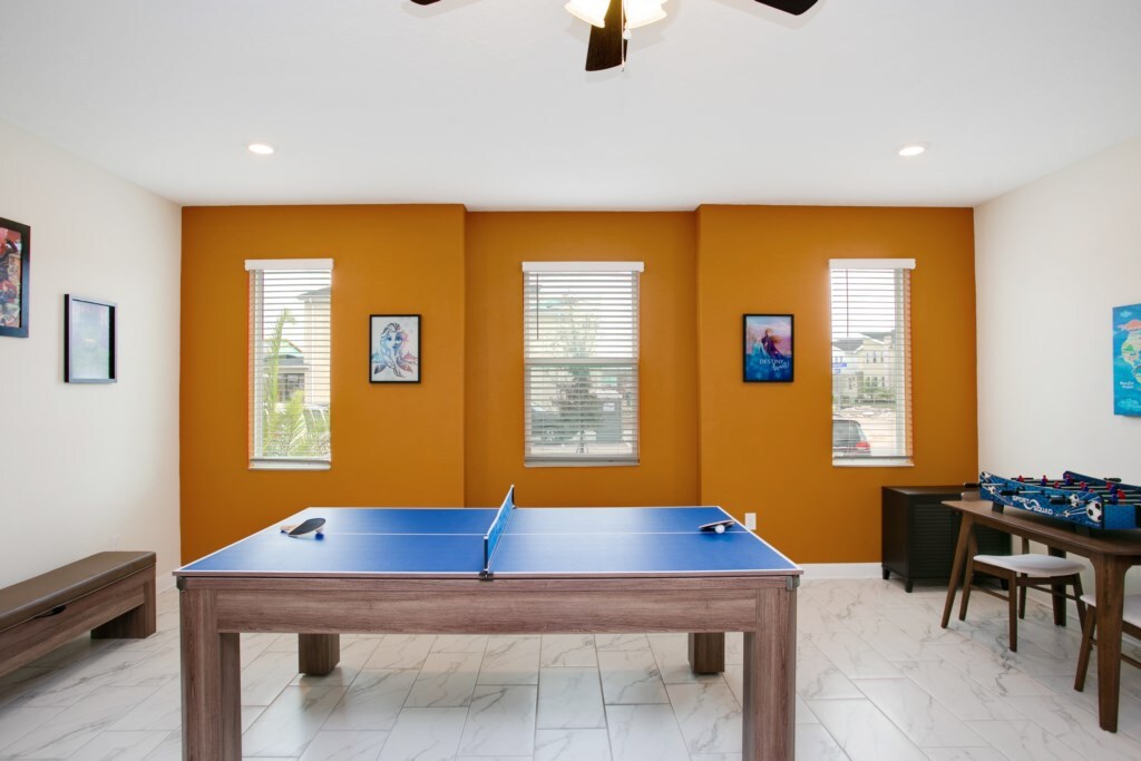 Gorgeous 9BR Mansion With Table Tennis & Hot Tub