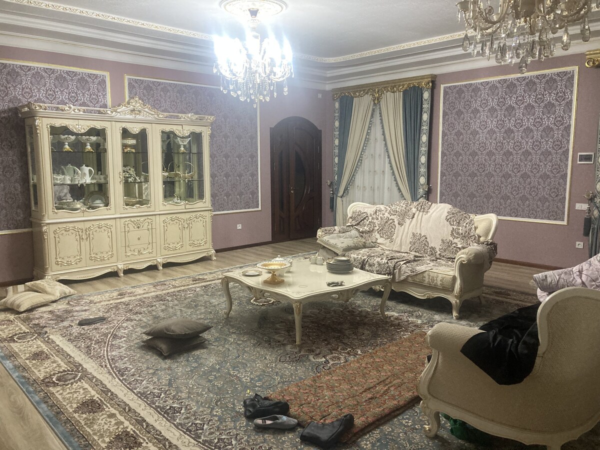位于Samarqand的大房子。一价全包。