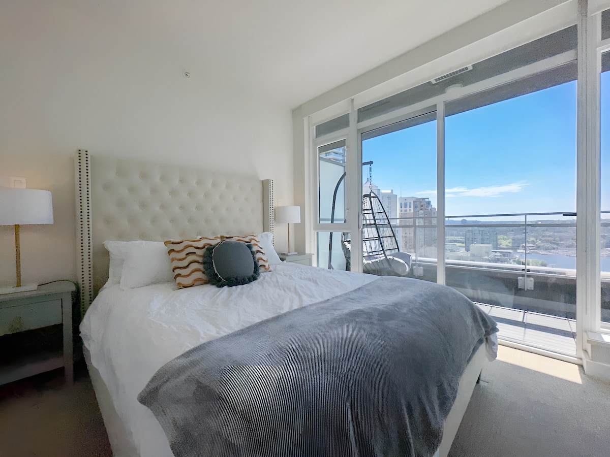 Yaletown 1BR False Creek View ，带停车位