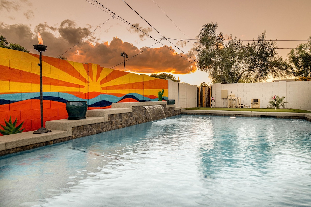 Sunset Villa in Old Town w/ Hot tub & Heated Pool!