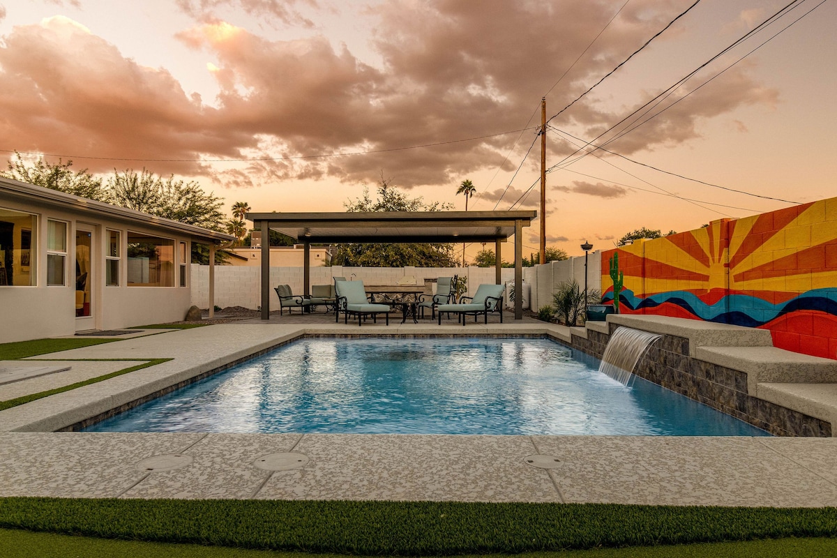 Sunset Villa in Old Town w/ Hot tub & Heated Pool!