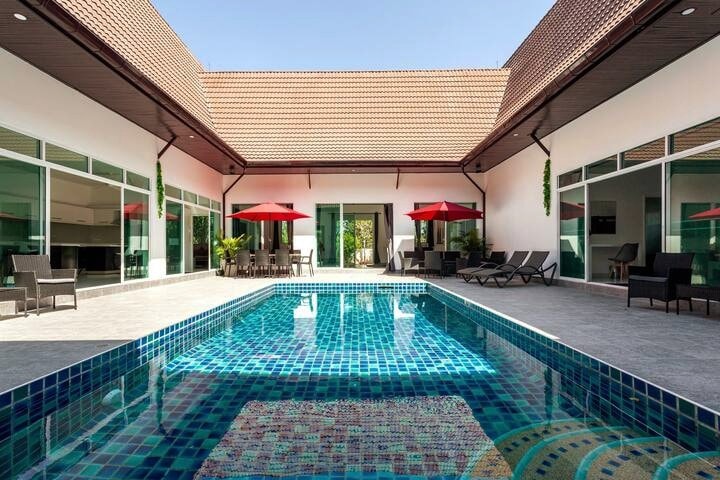 Atrium Pool Villa - Pattaya  East