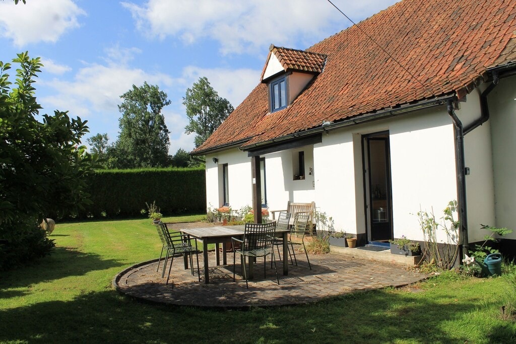 Beautiful 4 bedroom cottage with stunning garden