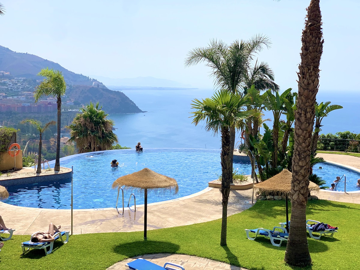 Adosado con piscina a 5 minutos de la playa