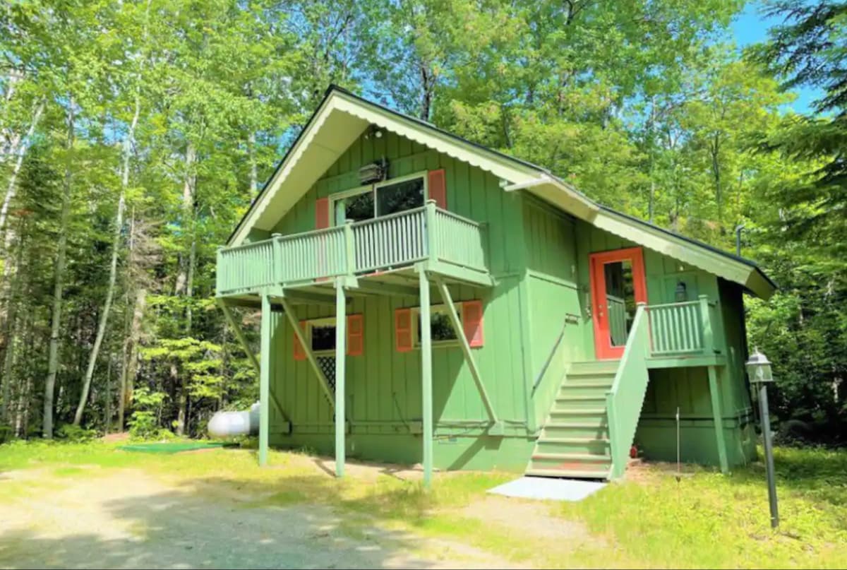 Welcome to the Valley Chalet! Your Maine retreat.