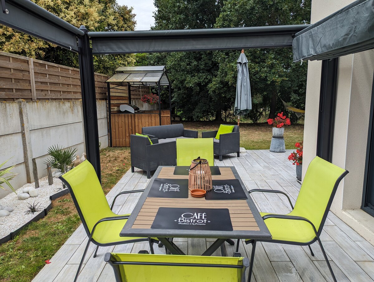 Maison neuve, au calme, vue sur campagne.