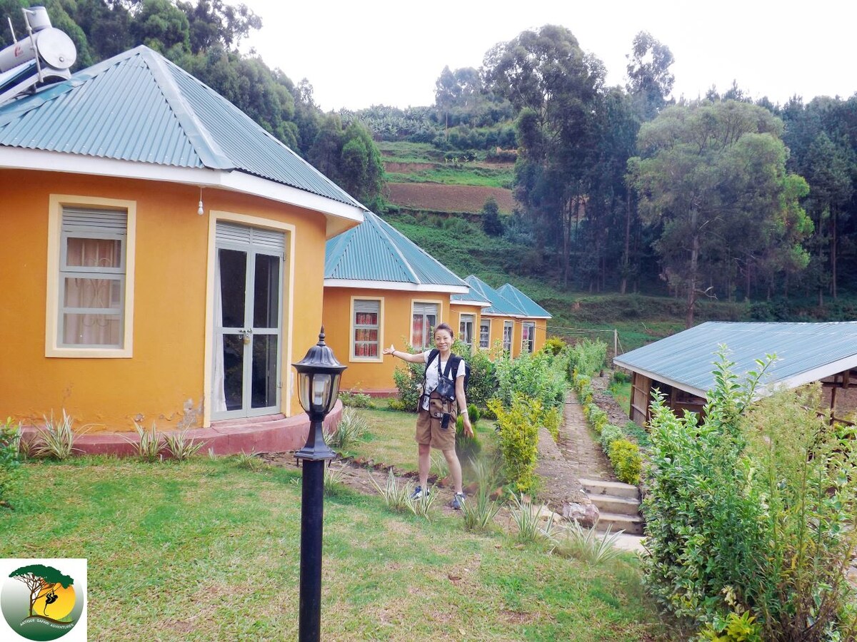 Antique Cottages at lake  Bunyonyi