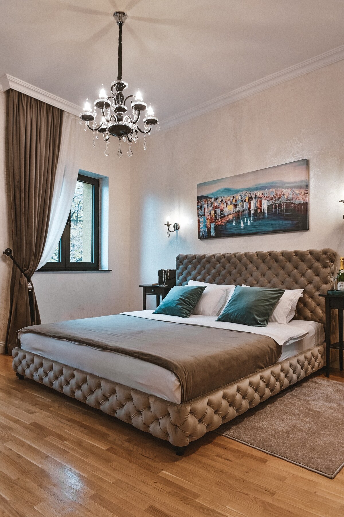 Boutique hotel with breakfast in the city center