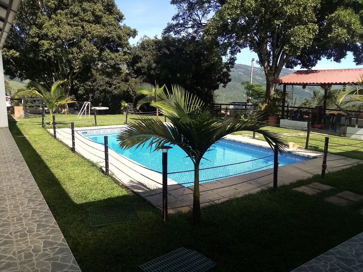 Agradable Casa Campestre con piscina.