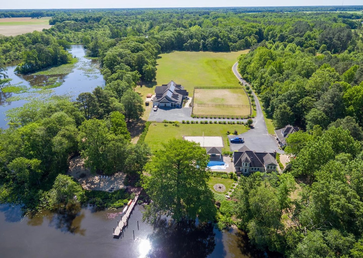 Cypress Creek Retreat Barn-dominium w/water views