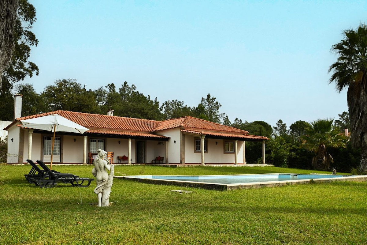 里斯本附近的精美乡村别墅，带泳池