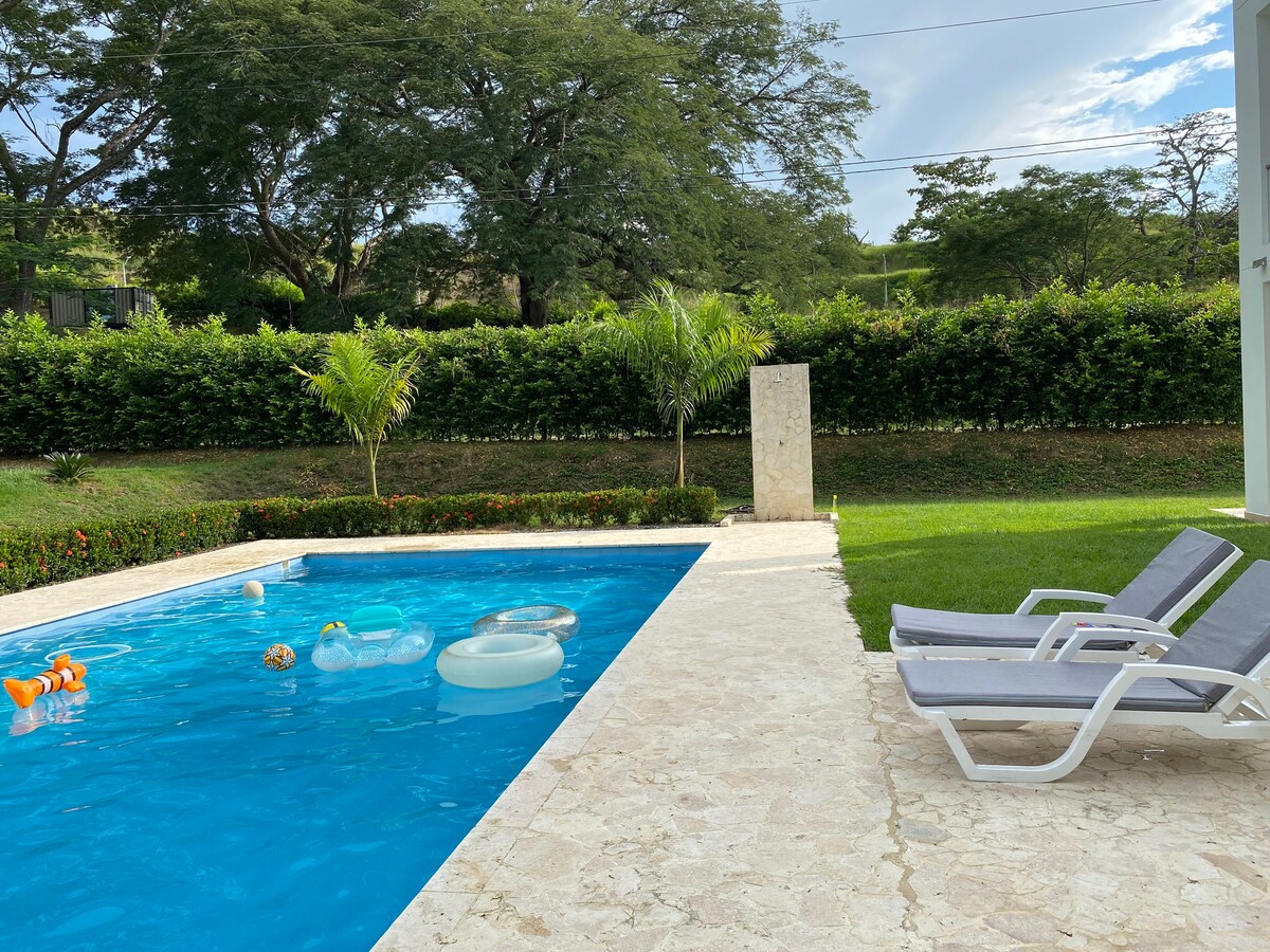 Great 4-bedroom villa with private pool