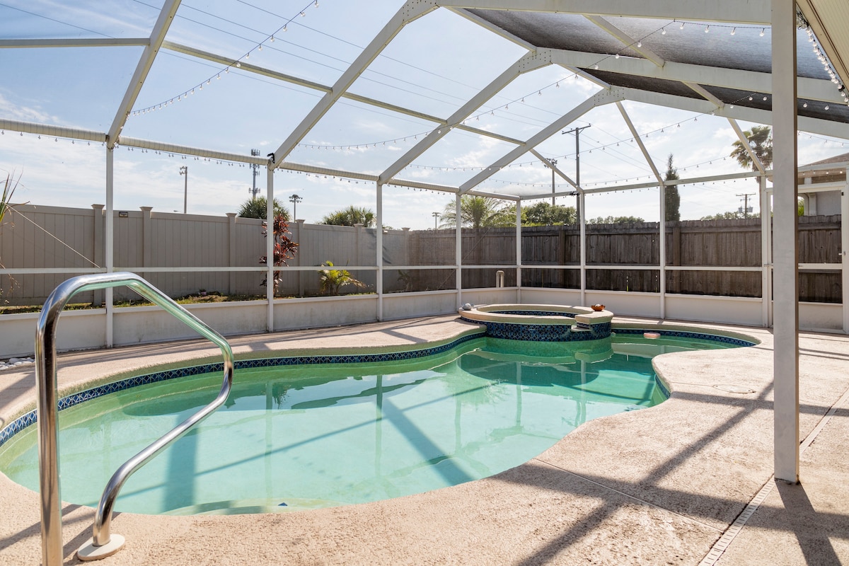 Tampa heat pool /hot tub lake view near airport