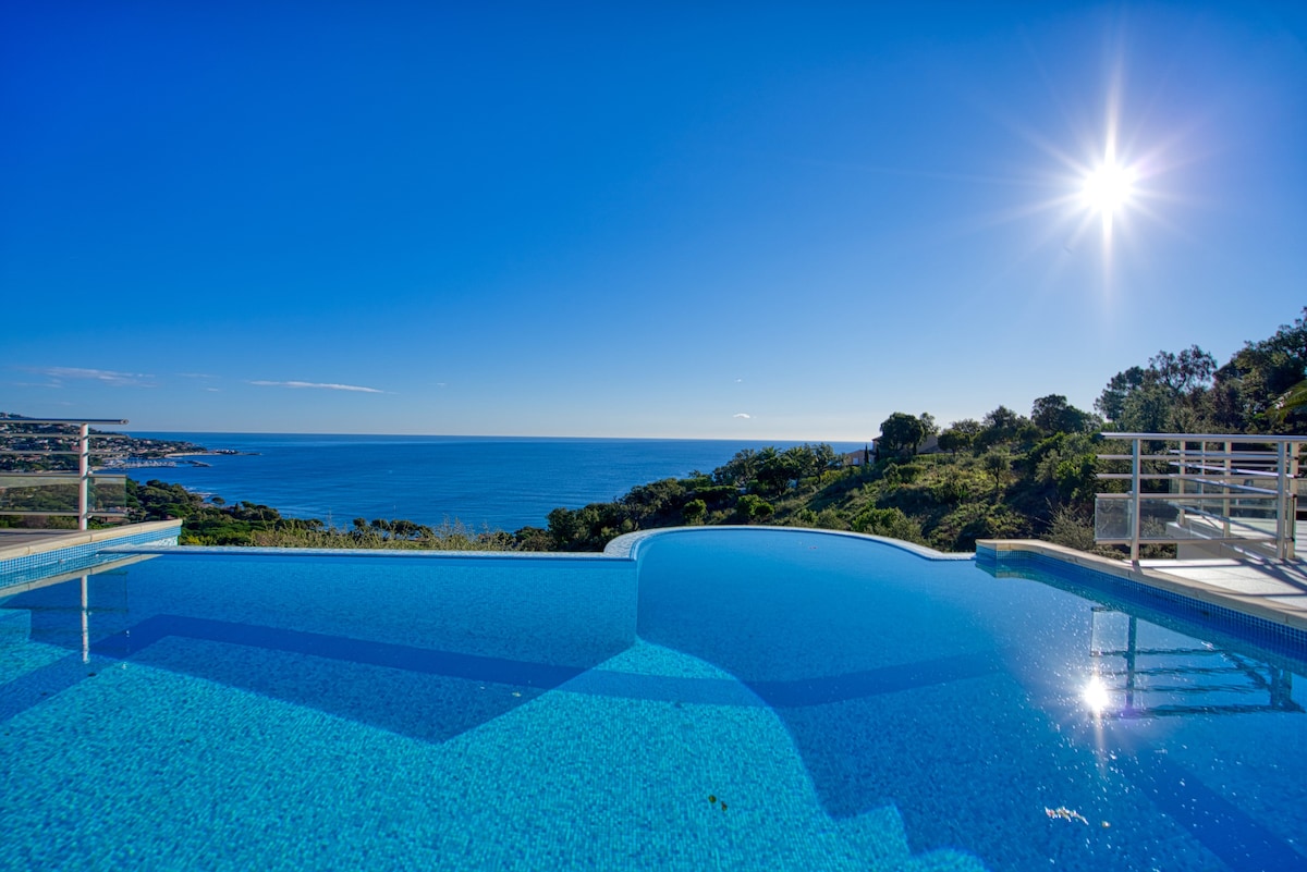 Villa with panoramic view exceptional-15 pers.