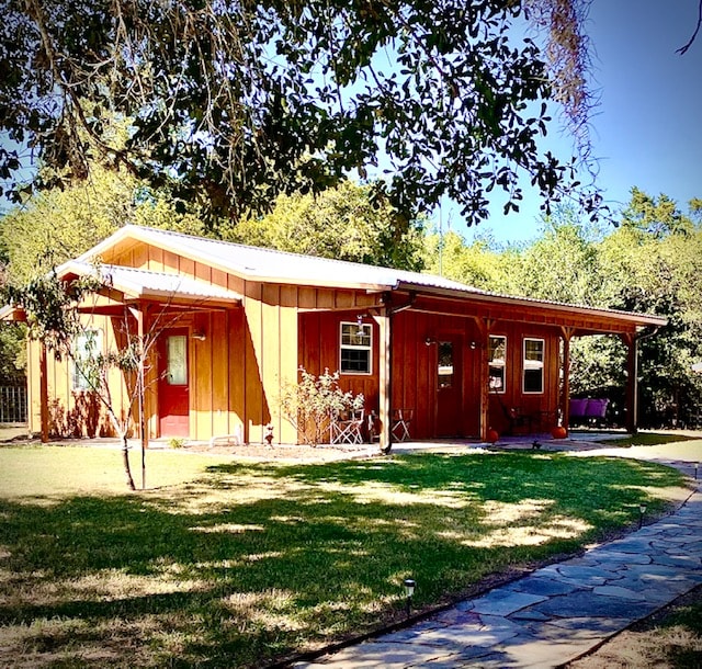 NEW! The Country Cabin @ Trinity Oaks Farm!