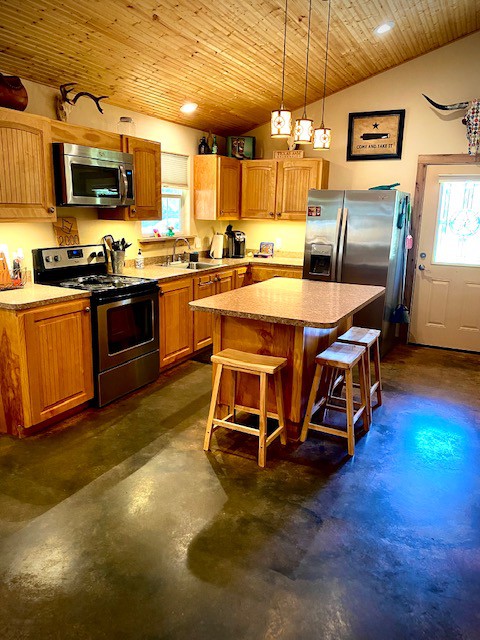 NEW! The Country Cabin @ Trinity Oaks Farm!