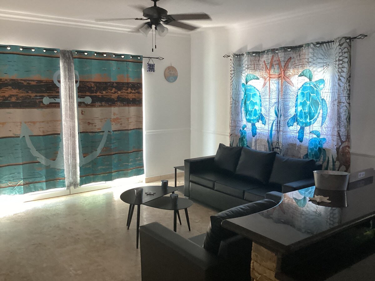 Magnificent 1bd/2ba *Beach Front/Pool Side* Condo