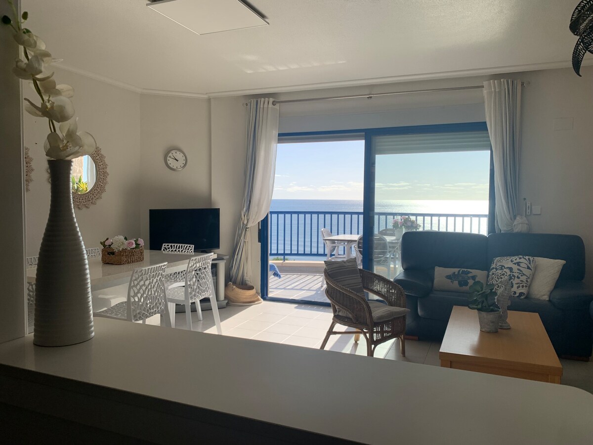 Apartamento con preciosas vistas y piscina