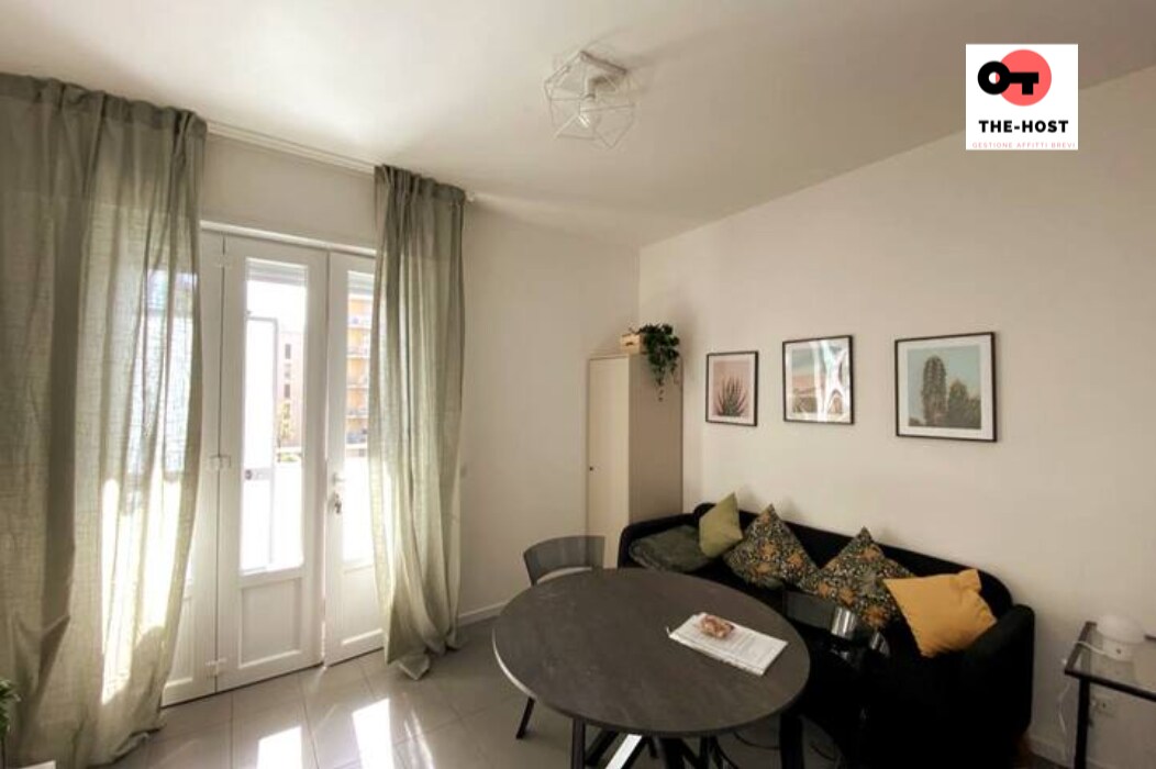 位于蒙扎（ Monza ）的漂亮双卧室公寓