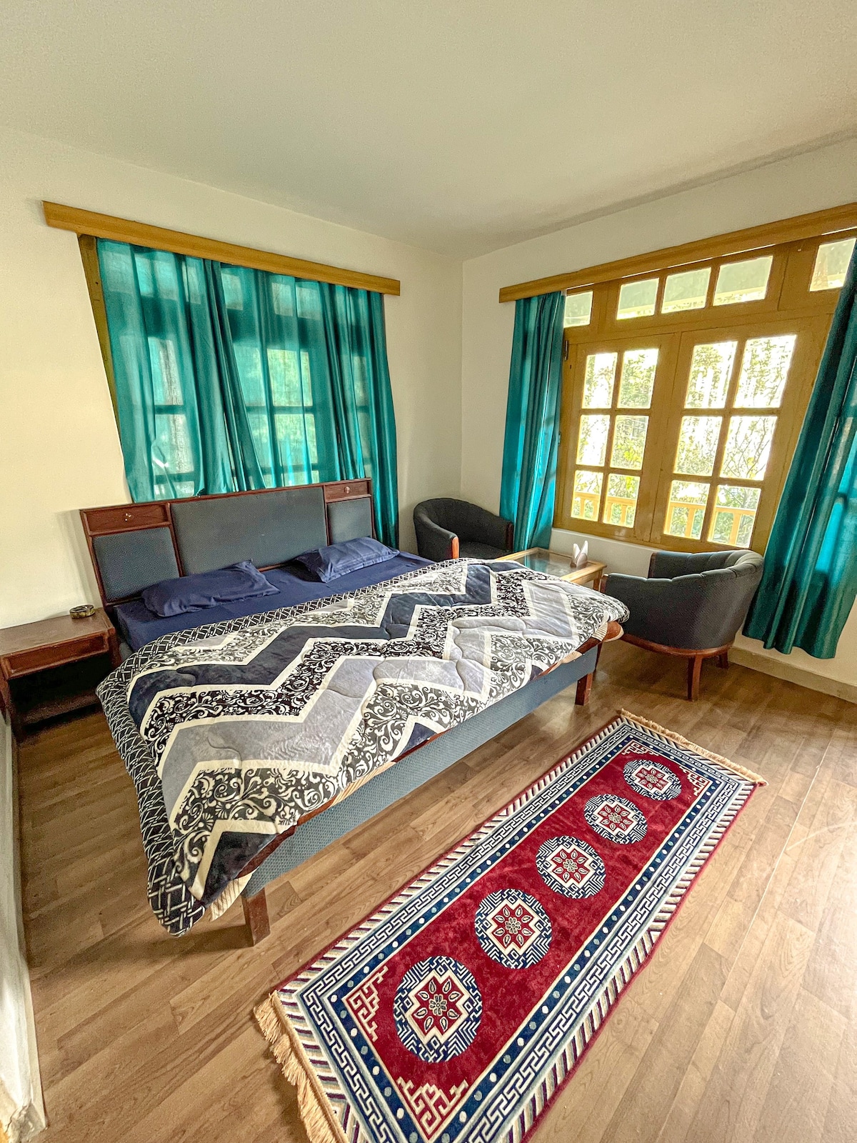 Homestay in the pine forest of manali.