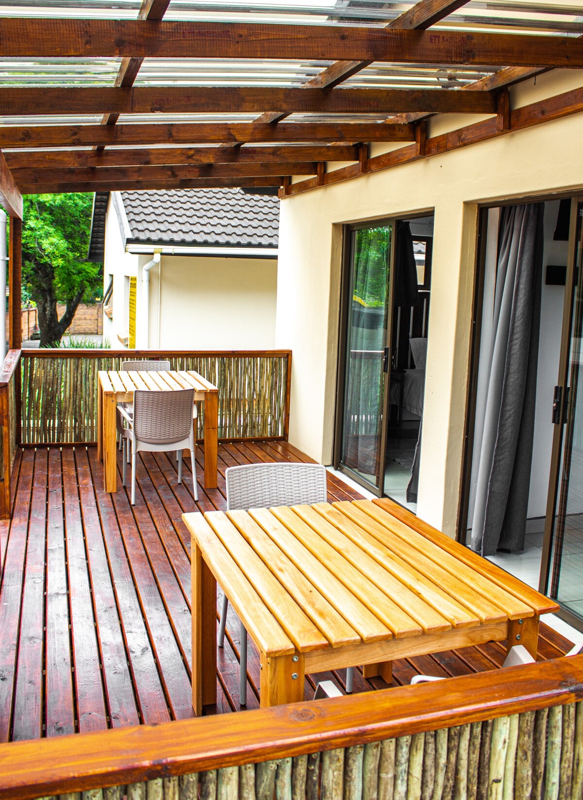 Unit 11 Sunbird Self-Catering is stunning.