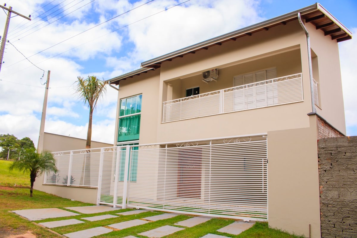 Casa perto da praia com piscina, Represa Avaré 12p