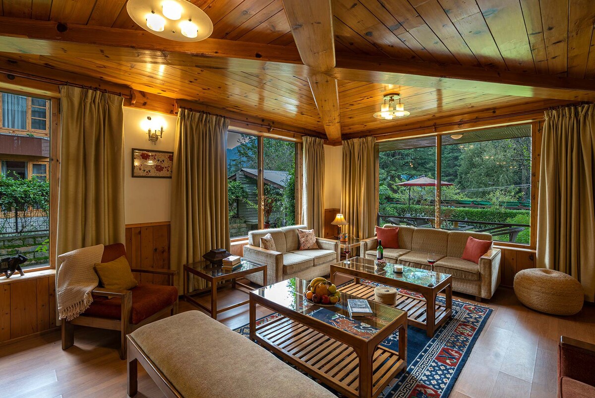 StayVista at Samsara @ Himalayan Retreat w/Views