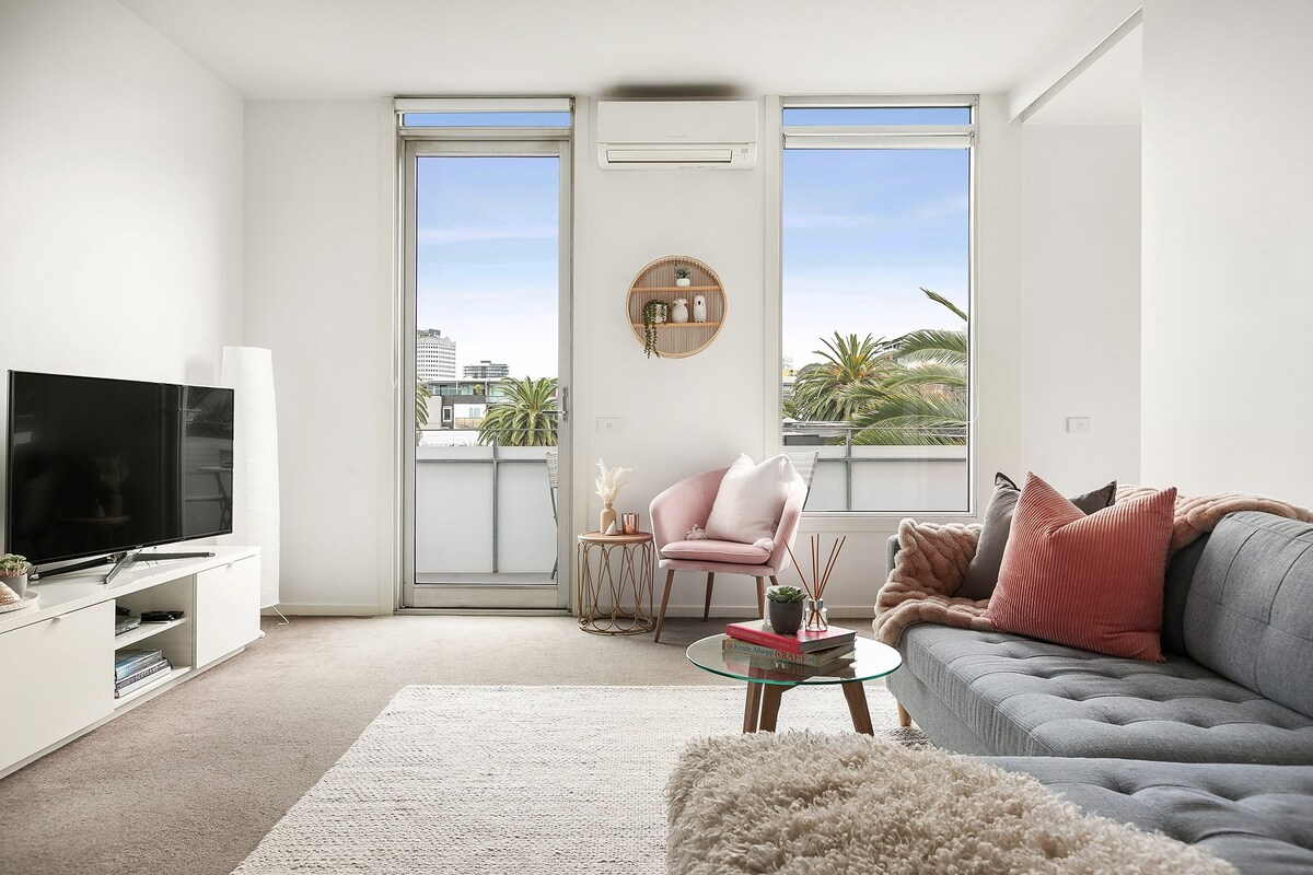 Sunny sanctuary in the heart of St Kilda