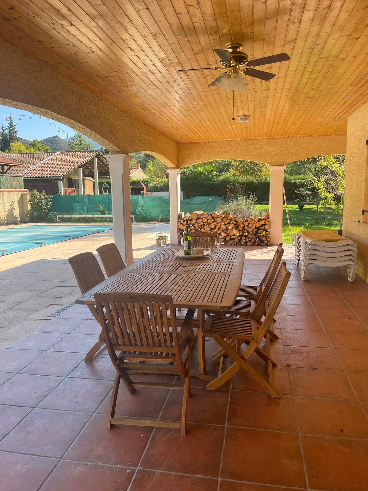 Beautiful 4 bedroom villa with pool